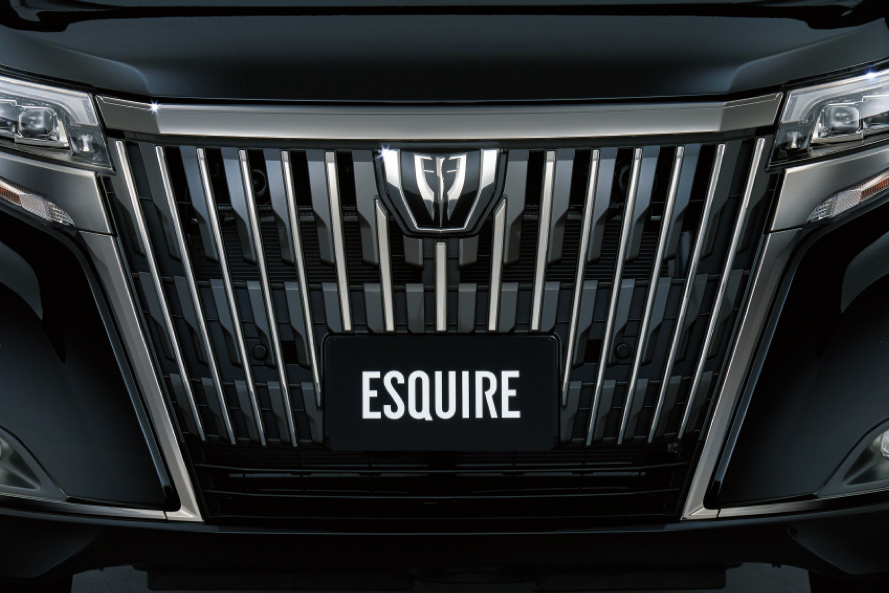 エスクァイア純正 リアガーニッシュ☆特別仕様Gi\"Black-Tailored\" モデリスタ、エスクァイア特別仕様車「Gi“Black-Tailored”」用