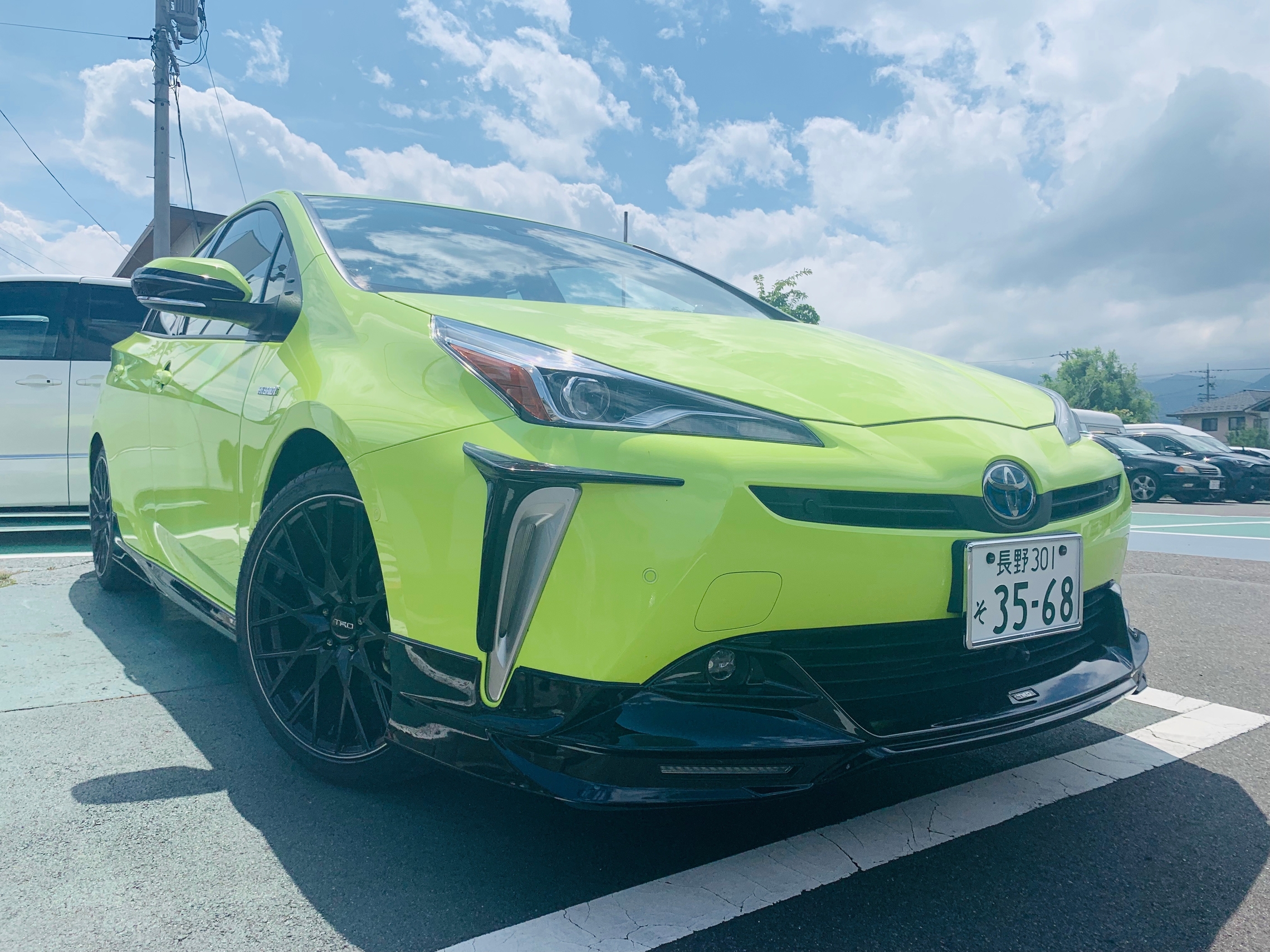 プリウス用品装着車展示中 新しい仲間が増えました プリウス用品装着車展示中 新しい仲間が増えました
