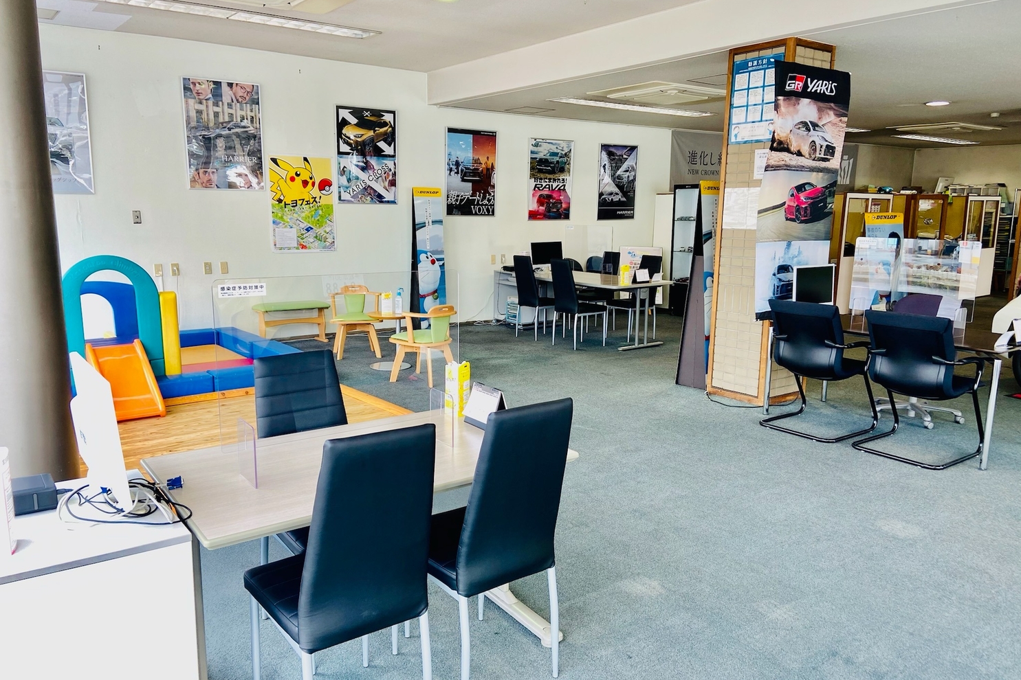 伊那店 店内2