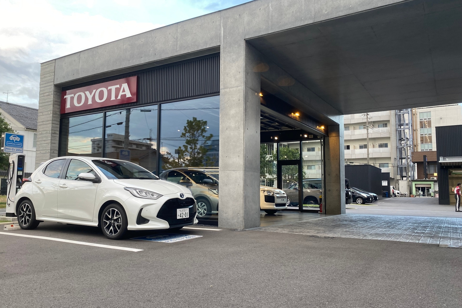 松本店駐車場