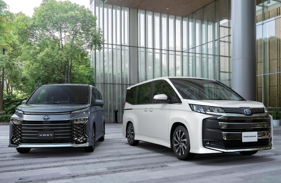 ノア&ヴォクシー】せっかくの新車はキレイに乗りたいですよね！