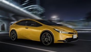 特別仕様車 G プラグインハイブリッド車 “Night Shade”（ベース車両はG プラグインハイブリッド車）