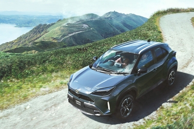 【モデル入り素材】Z“Adventure”（ハイブリッド・2WD）