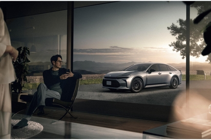 【モデル入り素材】Z（ハイブリッド車）