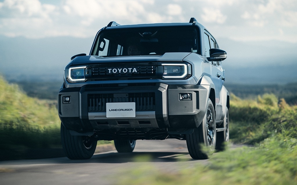 ランドクルーザーFJとハイラックスが新型車として登場！